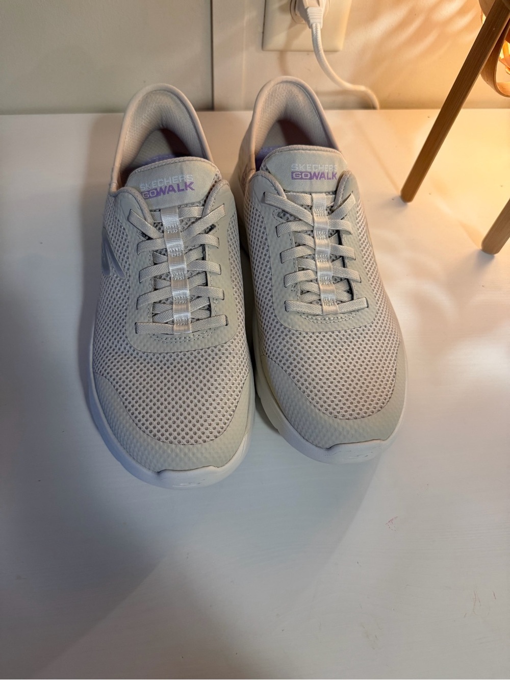 Skechers Mesh Walking Sneakers in Light Gray with Lilac Details - Picture 2 of 7